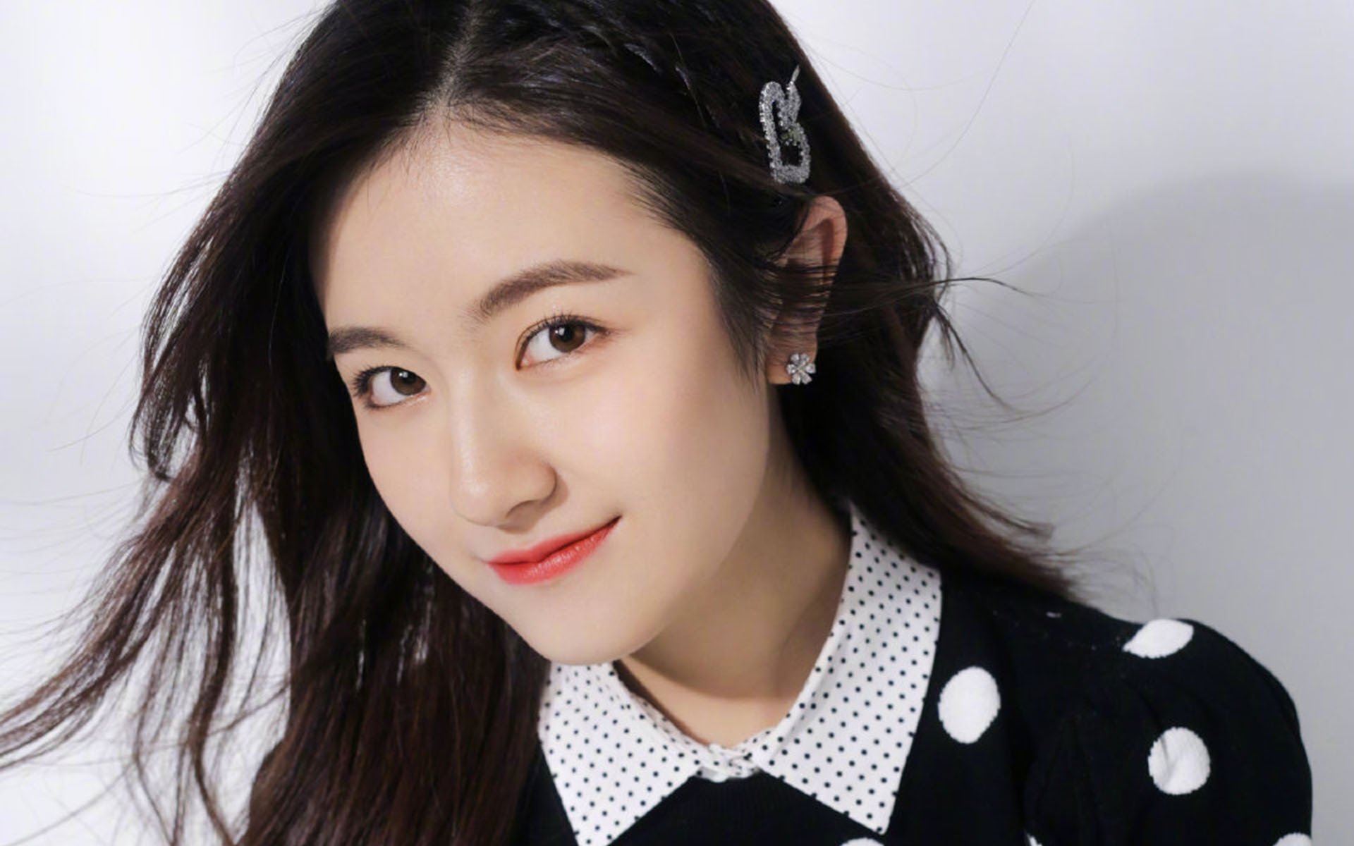 米兰体育官网-“华金·托比利亚的传球艺术与防守配合，帮助阿根廷美洲狮队保持领先优势”