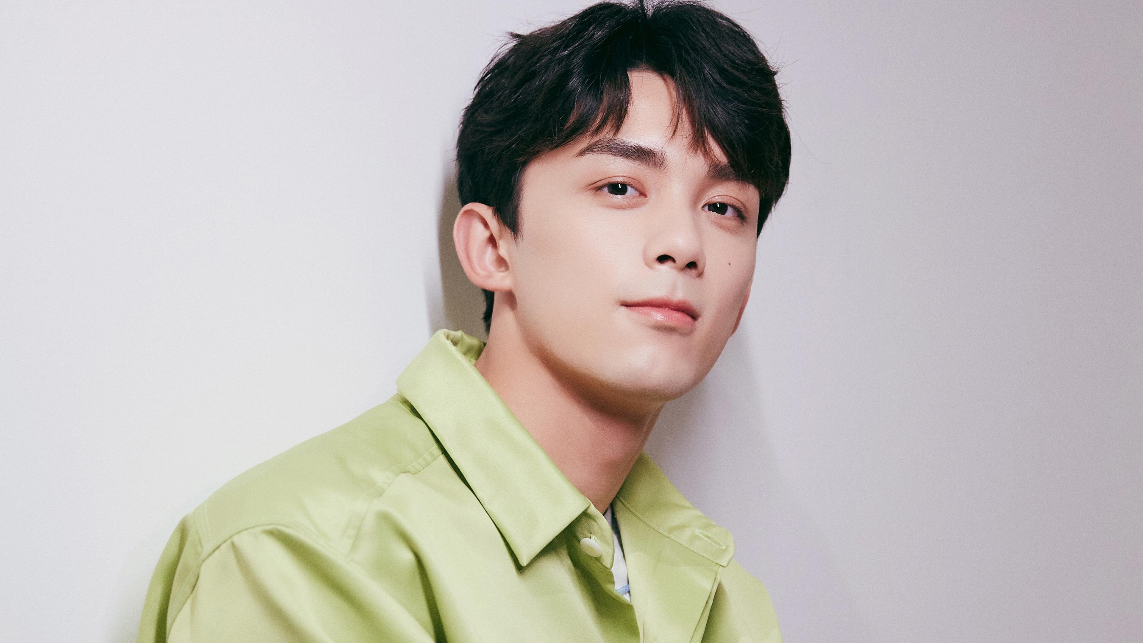 MILANSPORT下载-俱乐部外援多语种培训课程上线促进更好沟通与配合，外语俱乐部海报