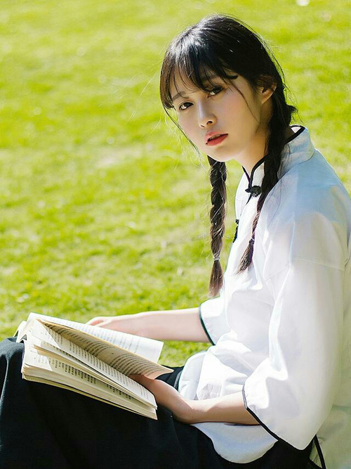 米兰体育官网-国王进攻节奏提升连续四场破百，国王经典阵容